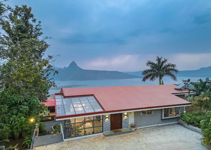 Saffronstays Blue Infinitum Lakeview, Pawna Lonavala