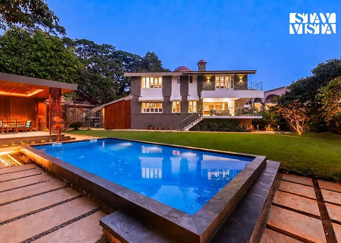 Stayvista'S House Of J - Embrace Leisure With Lawn, Pool, And Gazebo Lonavala